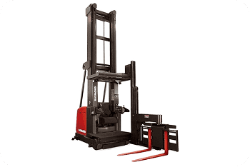 Swing-reach Raymond operando en pasillo estrecho de 1.8 metros con mástil articulado 90 grados en almacén refrigerado